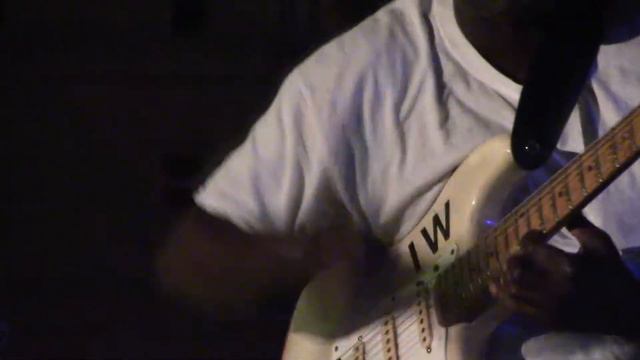 IKE WOODS - "Superstitious" (5-9-14) смотреть онлайн