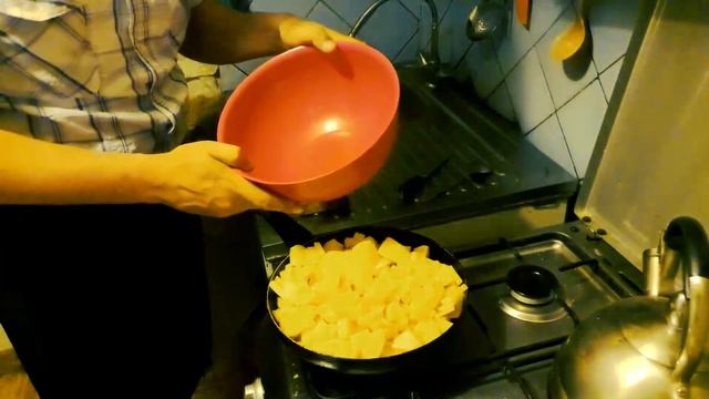 Окорочка с картошкой на сковородке 3 смотреть онлайн