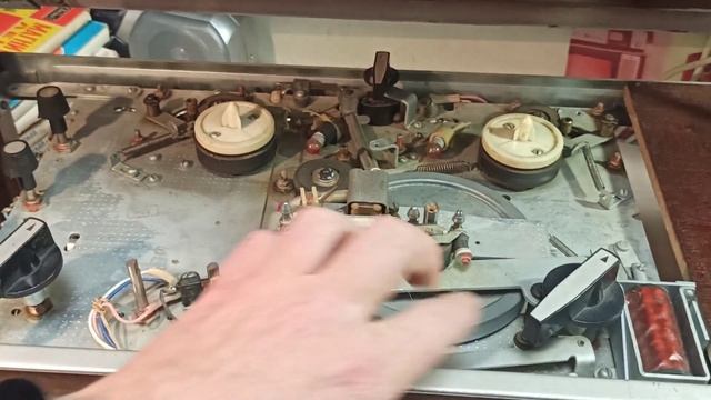 Днiпро 14А- из последних ламповых магнитофонов СССР смотреть онлайн