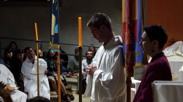 With the sound of sirens: Taizé brothers pray with UCU students смотреть онлайн