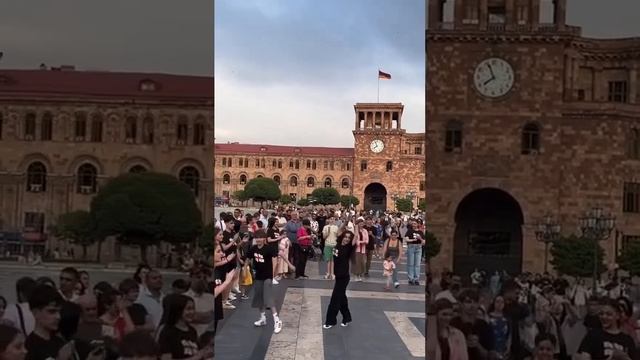 Грузинский танец в центре Еревана смотреть онлайн