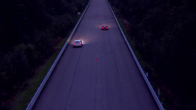 Nissan GT-R Switzer R850 Vs Porsche 911 Turbo Switzer R800