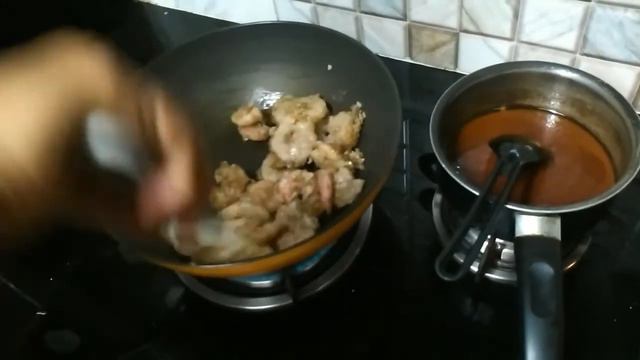 SIZZLING PRAWNS смотреть онлайн