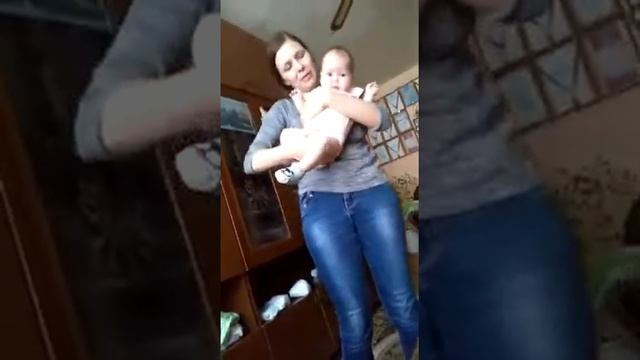 Чуть пяточёк не стёрла!!! смотреть онлайн