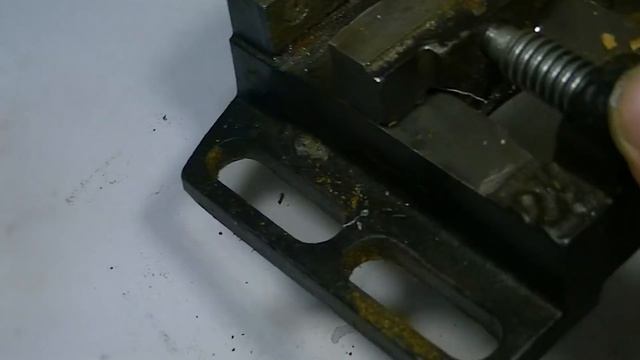 Очень простой и очень нужный инструмент! Шлифовка без проблем...