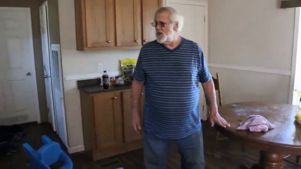 ЖЕСТОКОЕ ОГРАБЛЕНИЕ ЗЛОГО ДЕДА!