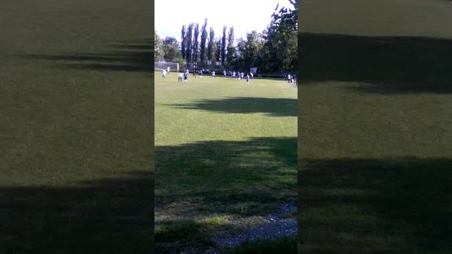 Футбол Шавла(синние) и Кизильюрт(белые) но синние победили счёт 3-2 смотреть онлайн