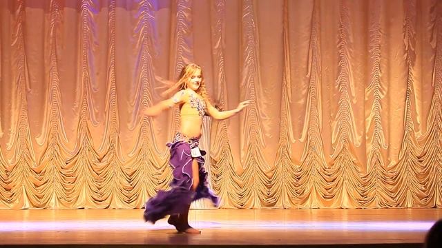 Осенний Вернисаж 20161112 162206 MVI 6237 (Belly dance) смотреть онлайн