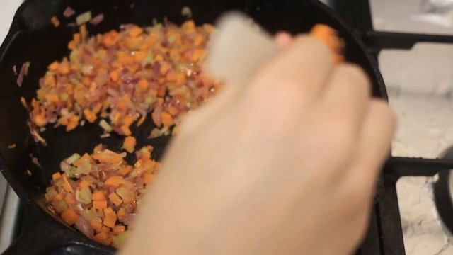 Соус Болоньезе (простой вариант) со спагетти смотреть онлайн