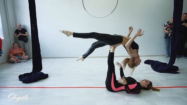 акройога Долгих Катя и Рогожникова Юля смотреть онлайн