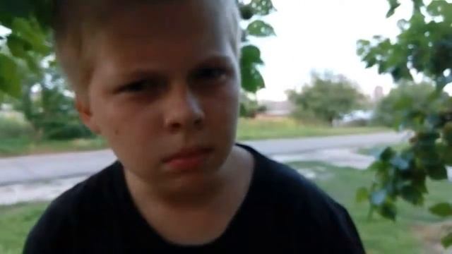 Мультсериал «Великан» Испуг на полянке смотреть онлайн