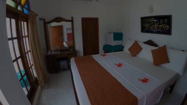 Royal Beach Hotel & Restaurant, Hikkaduwa, Sri Lanka смотреть онлайн