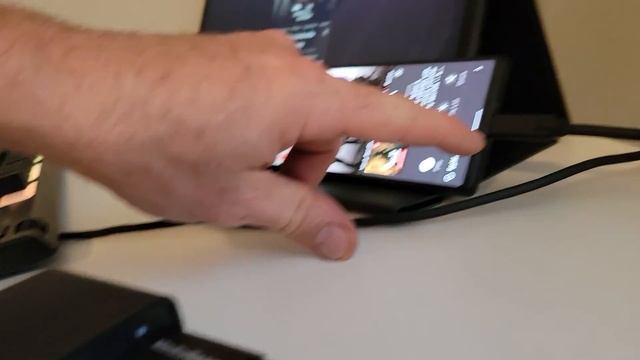 Pixel 6 to HDMI Output (wired) смотреть онлайн