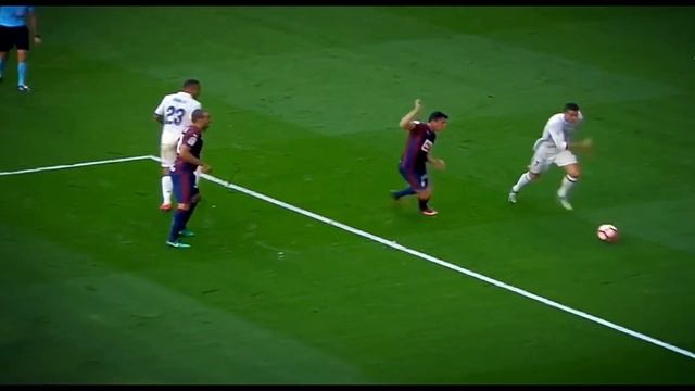 Cristiano Ronaldo УЧИТ ИГРОВЫМ ФИНТАМ | Cristiano Ronaldo Skills Tutorial