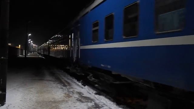 Пассажирские тепловозы ТЭП70БС-172 и ТЭП70БС-083 со скорым поездом №39 "Двина" Полоцк - Москва. смотреть онлайн