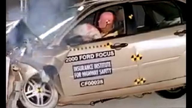 Ford Focus Crash Test смотреть онлайн