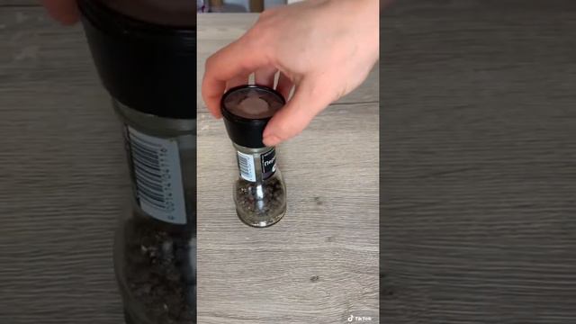 💯Как открыть мельницу от перца👍 смотреть онлайн