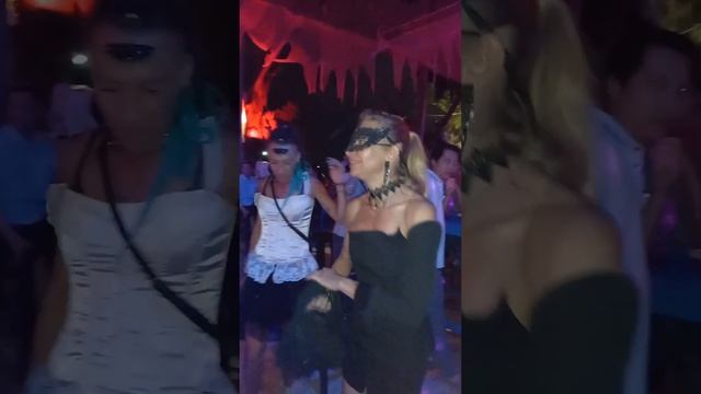 Halloween Party с Ведьмой