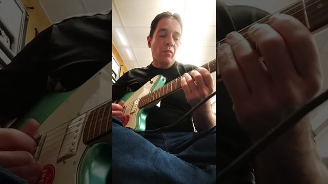 A Squier TORONADO. смотреть онлайн