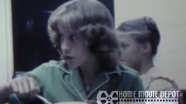 Mike's Graduation, Kari's Recital 1980 смотреть онлайн