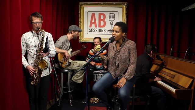 Tutu Puoane - Take Your Love and Keep It (AB Session) смотреть онлайн