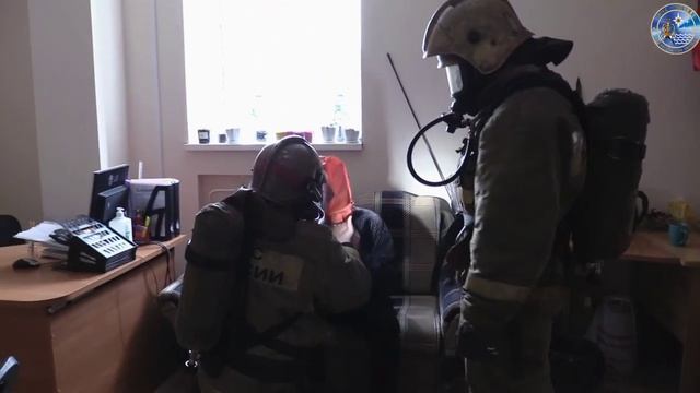 Пожарно-тактические учения в ТЦ _Полюс_ смотреть онлайн