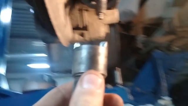 УАЗ Patriot,Hunter регулировка и смазка шкворней. смотреть онлайн