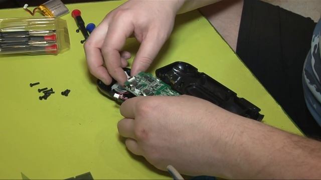 Замена аккумулятора в музыкальной колонке microlab D22 смотреть онлайн