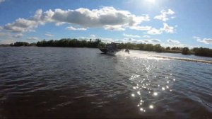 Катер Беркут L-HT OPEN на реке.