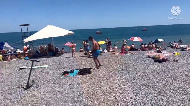ПРИМОРСКИЙ ПЛЯЖ🏖 / 💥🥳С ДНЁМ РОЖДЕНИЯ ЛЕНОЧКА 🎂🎁 / Много Туристов| Крым/Ялта смотреть онлайн