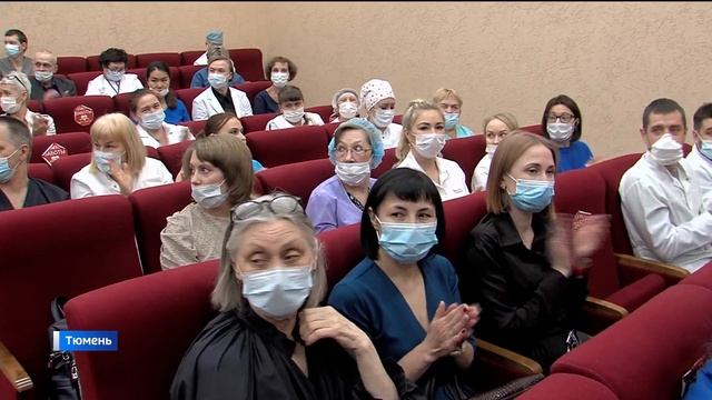 Выставка детских рисунков о врачах открылась в Тюмени