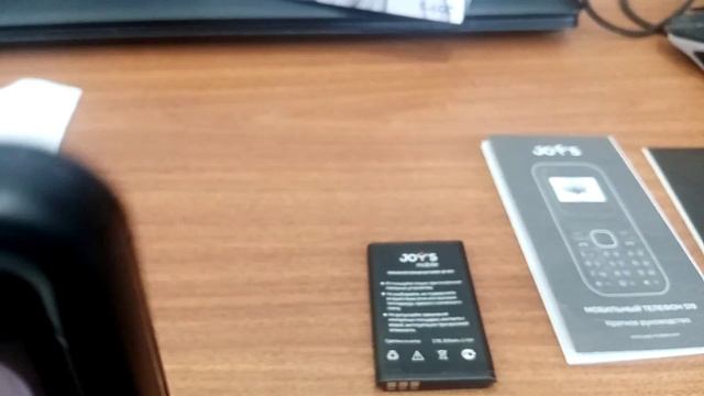 Сотовый телефон Joy's S19 черный, каков он, дешовый телефон смотреть онлайн