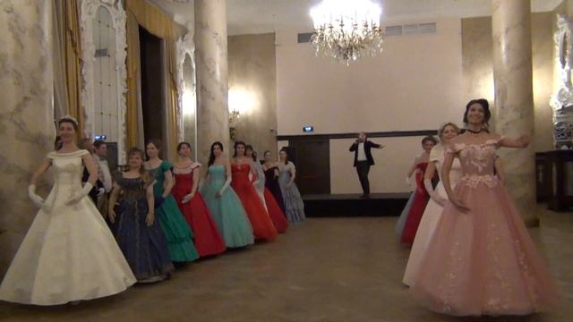 Илья Шульман "Без женщин жить нельзя". Рождественский бал. балансе.рф смотреть онлайн