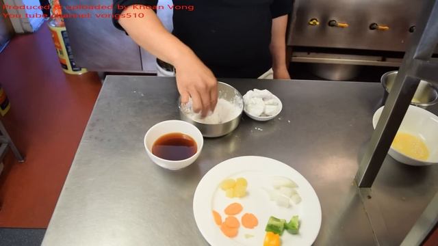 HOW TO COOK TAKE AWAY Sweet and sour king prawns recipe смотреть онлайн