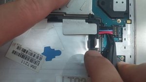 Samsung Galaxy Tab 3 (SM-T211) как снять шлейф батареи, замена батареи в Samsung