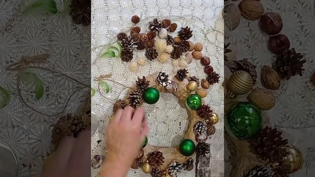 Рождественский венок своими руками из природных материалов/новогоднийдекор/поделки/переделки/ смотреть онлайн