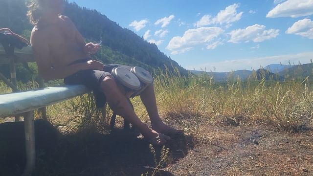 Bongo Blaze with a view. #bongo #summervibes #aspencolorado #lovemylife #soothingsounds #drum смотреть онлайн