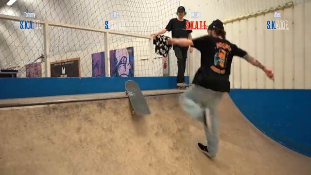 4-WAY MINIRAMP game of S.K.A.T.E | Ellis Frost, Alex Decunha, Tommy Corbridge and Milan Stopler! смотреть онлайн