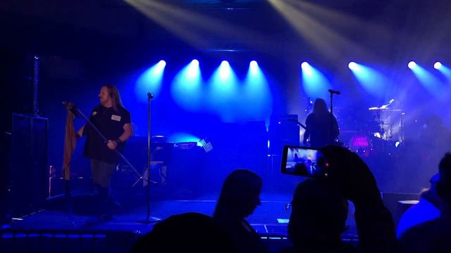 Lynyrd Skynyrd Working for MCA Pearl River Mississippi April 7, 2017 1 of 10 смотреть онлайн