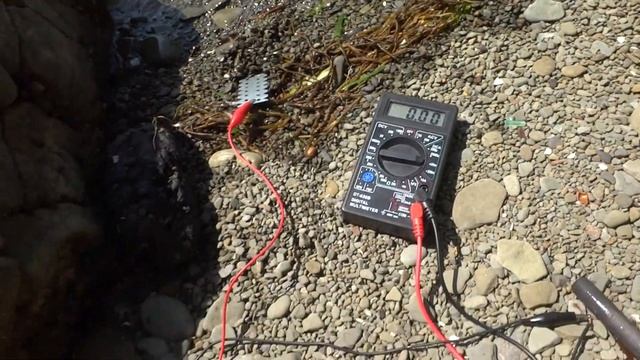 ? УГОЛЬ ГРАФИТ ЦИНК и МОРЕ ⚡⚡⚡ Что нужно для Электрической Батарейки смотреть онлайн