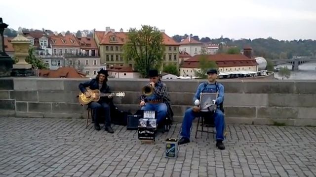 На Карловом мосту в Праге смотреть онлайн