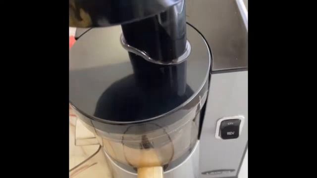 Unboxing Omega VSJ843QS Juicer смотреть онлайн