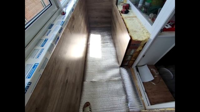 Лучшее решение для ламината БУ. Отделка холодного балкона с крышей. смотреть онлайн