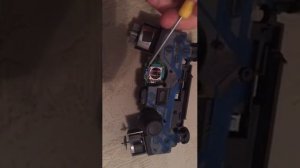 Dualshock 4 при нажатии L2 (прицел) персонаж идёт непроизвольно вверх.