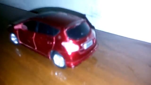 Nissan Tiida 1/43 смотреть онлайн