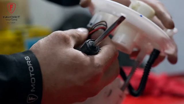 Замена датчика уровня топлива смотреть онлайн