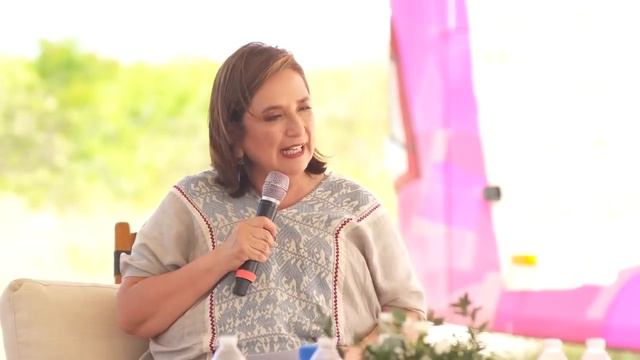 XÓCHITL “PONE el DEDO en la LLAGA” y desde los parques eólicos mantiene su plan de energía смотреть онлайн