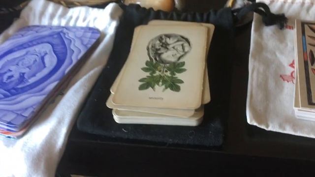 VR to Two Spirit #tarotshelf REDO! смотреть онлайн