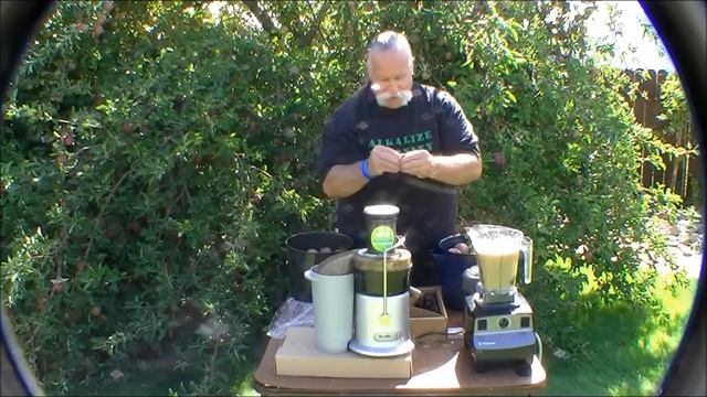 New Way To Cleanse America - Take Juicer To The Produce смотреть онлайн