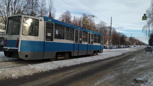 Трамвай КТМ-8М едет по маршруту N 8 смотреть онлайн